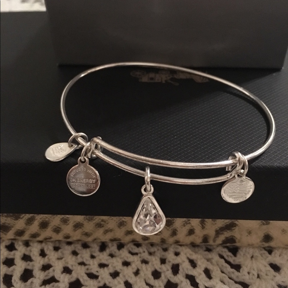 Alex & Ani bracelet ❤️